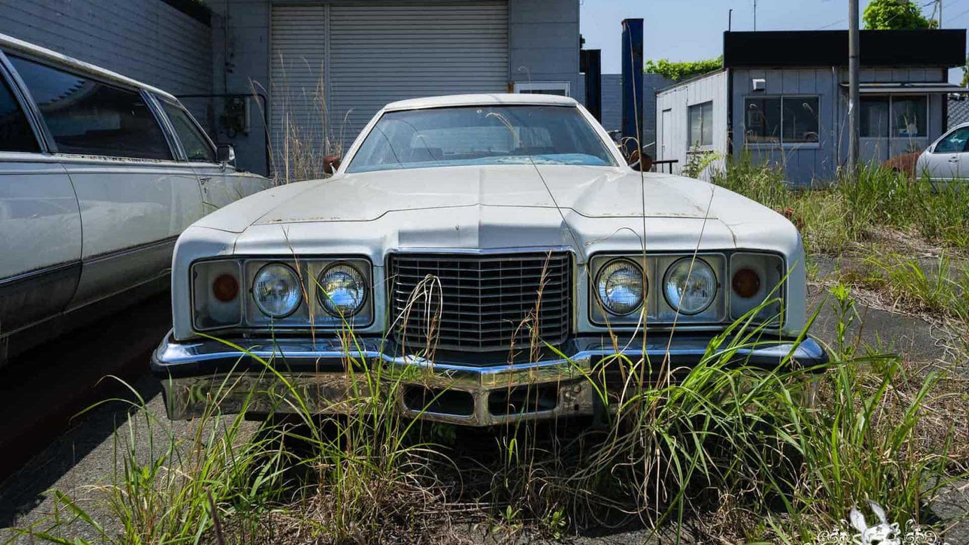 Xe cổ bị bỏ hoang sau vụ nổ hạt nhân ở Nhật Bản ảnh 7