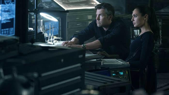 Wonder Woman đúng là mỹ nhân có tình sử phức tạp nhất thế giới siêu anh hùng ảnh 1