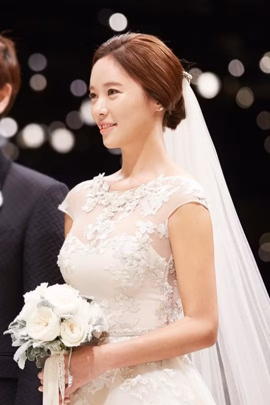 Hwang Jung Eum hồng nhan bạc phận: Dành cả thanh xuân tìm tình yêu mà vẫn thất bại ảnh 4