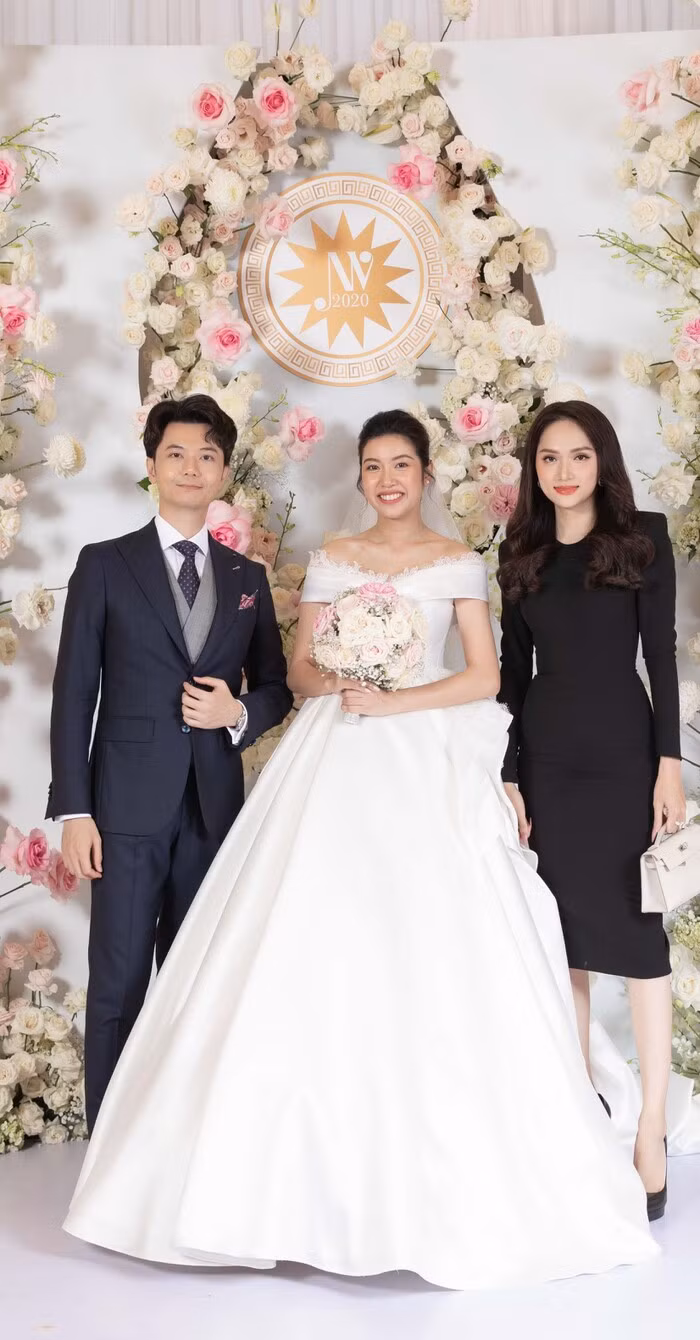 Dù đã thanh minh về bộ đầm hồng trong đám cưới, Hoàng Thùy vẫn bị trừ điểm ảnh 4