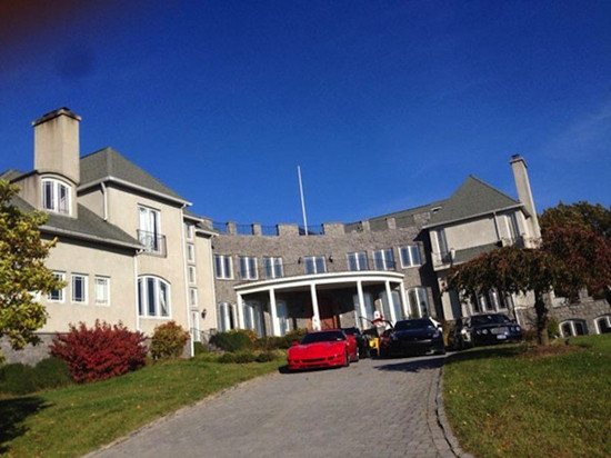 Không phải các ngôi sao đình đám, đây mới là nghệ sĩ Việt Nam giàu đến choáng ngợp ảnh 9