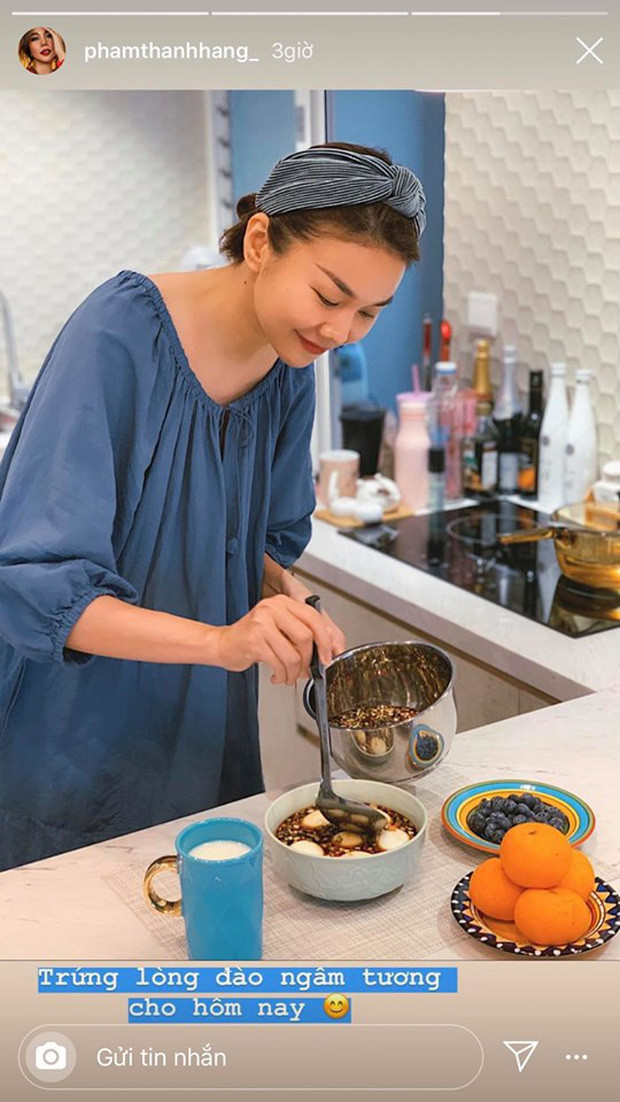 Nhờ cách ly xã hội tránh Covid-19 mà bao nhiêu sao Việt hóa đầu bếp lừng danh ảnh 1