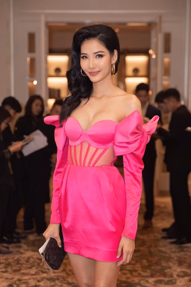 Dù đã thanh minh về bộ đầm hồng trong đám cưới, Hoàng Thùy vẫn bị trừ điểm ảnh 5
