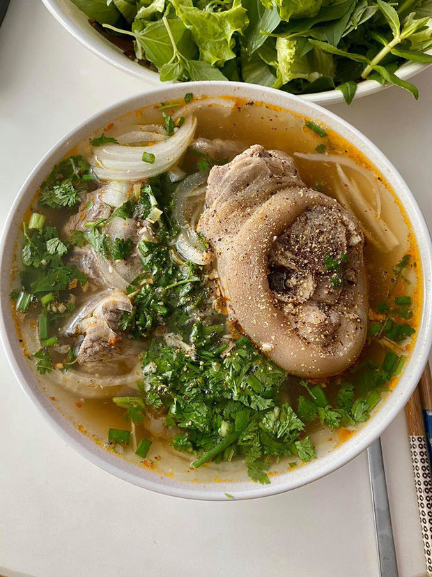 Nhờ cách ly xã hội tránh Covid-19 mà bao nhiêu sao Việt hóa đầu bếp lừng danh ảnh 8