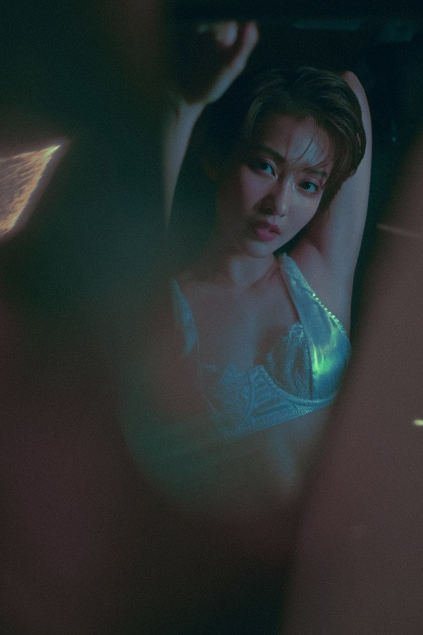 Khả Ngân: “Tôi chọn sexy nhưng không phản cảm, ba vòng chưa chuẩn nhưng không ngại khoe” ảnh 3