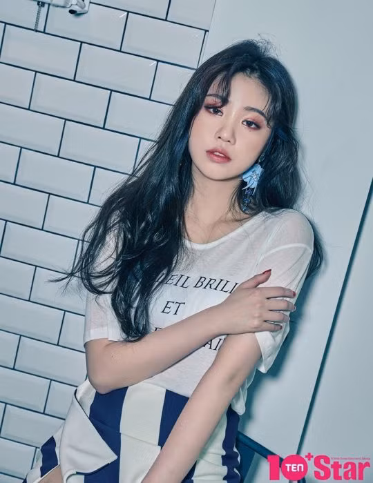 Soojin ((G)I-DLE) sững sờ muốn khóc khi bị chê xấu, ngay trong buổi phát sóng trực tiếp ảnh 1