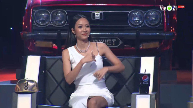 Cuối cùng thì Suboi đã chịu mặc đồ ôm sát khoe vẻ gợi cảm trong “Rap Việt” ảnh 9