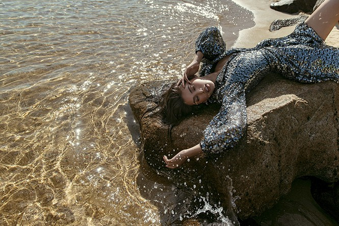 Hai năm sau khi đăng quang, Tiểu Vy ngày càng quyến rũ và nóng bỏng hơn bao giờ hết ảnh 14