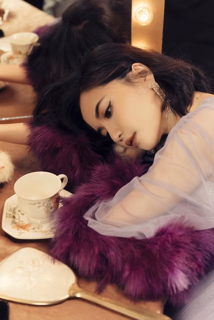 Bích Phương "chơi lớn" thực hiện 2 MV, cho khán giả toàn quyền lựa chọn xem gì ảnh 2