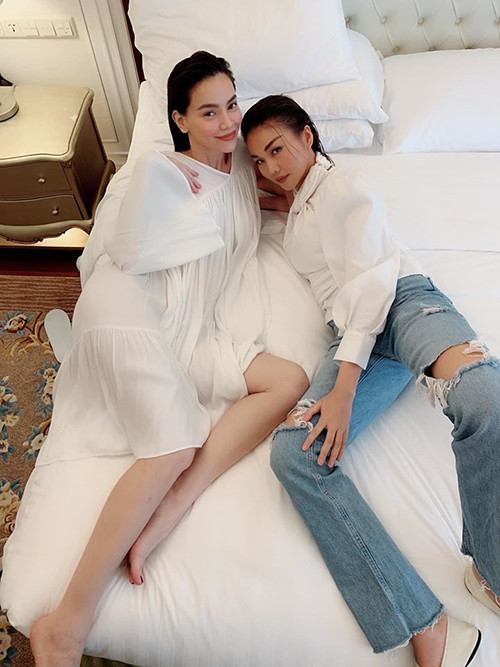 Không thể không trầm trồ trước những bộ váy bầu siêu thời trang của Hồ Ngọc Hà ảnh 5