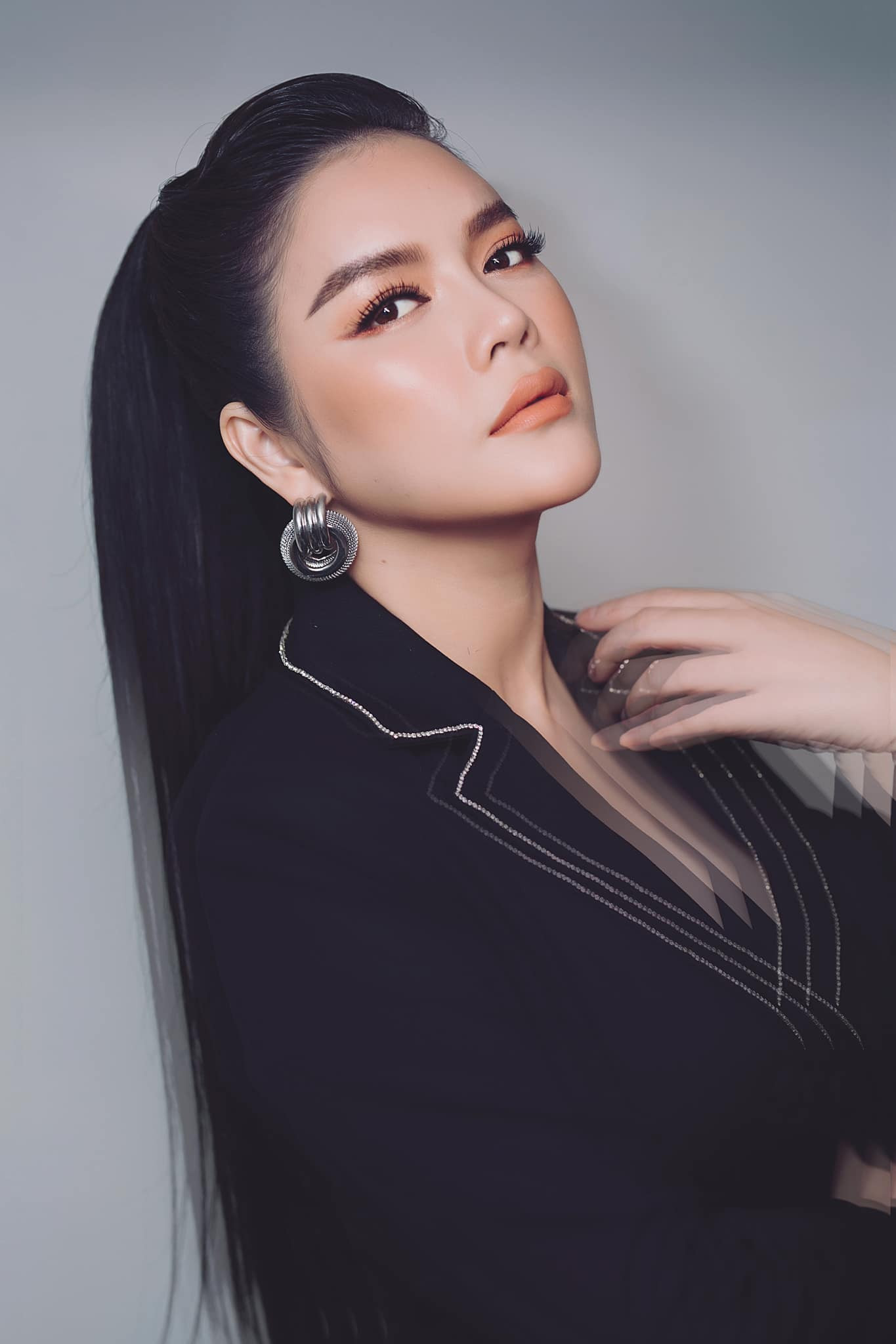 Chỉ vì quá giàu, quá nhiều tiền mà Lý Nhã Kỳ rơi vào cảnh khó lấy được chồng ảnh 8