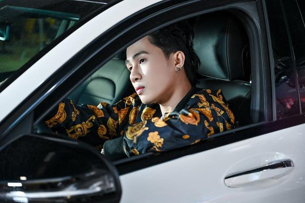 Hậu chia tay K-ICM, Jack lột xác ngoạn mục khi bắt đầu cởi áo khoe cơ bắp ảnh 2