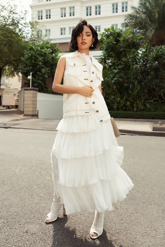 Hoa hậu Mỹ Linh, Tiểu Vy dùng dàn fashionista hóa quý cô thời đại đầy cá tính ảnh 7