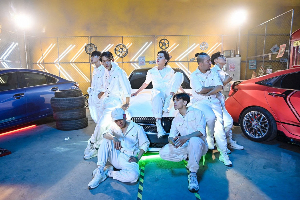 Dù đứng một mình, Jack vẫn thành công khi ca khúc mới đạt 100 triệu lượt xem ảnh 3