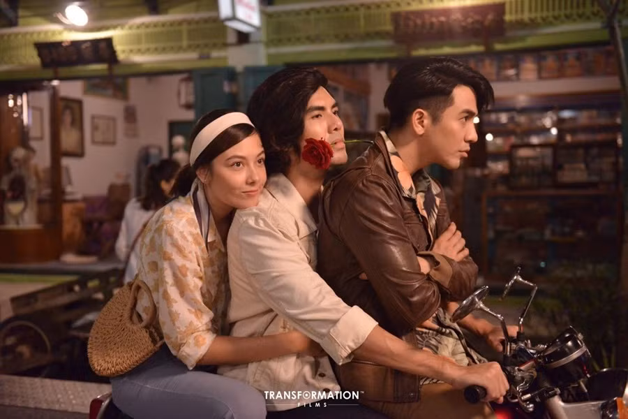 “Đừng gọi anh là bố”, bạn sẽ làm gì nếu có cơ hội xuyên không gặp bố mình thời trẻ? ảnh 7