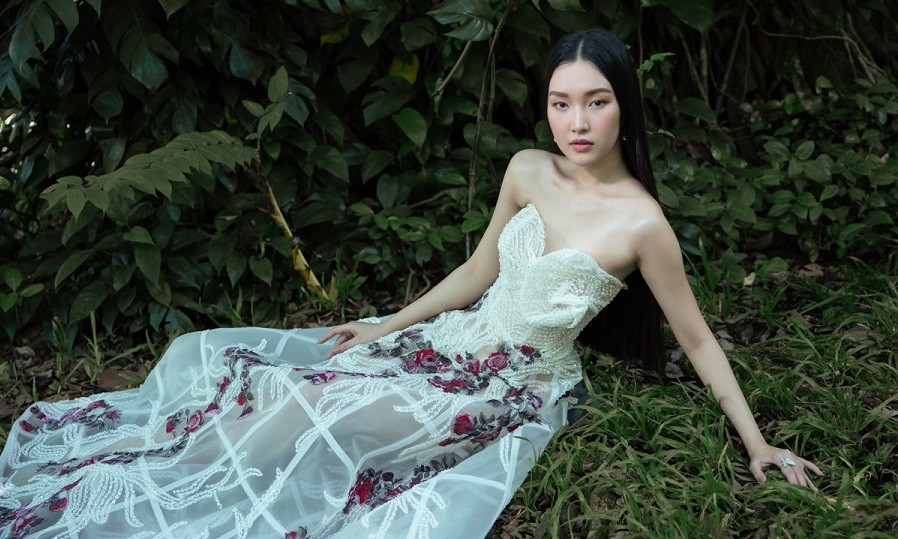 Giữa một rừng mỹ nhân nóng bỏng, “nàng thơ xứ Huế” Ngọc Trân như cơn gió mát lành ảnh 6