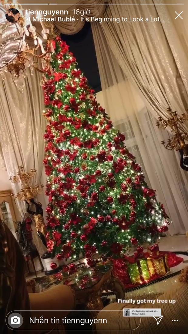 Choáng ngợp nhìn sao Việt trang trí nhà cửa mùa Noel: Sang xịn như khách sạn 5 sao ảnh 7