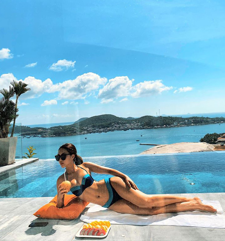 Không thể rời mắt khỏi dàn Hoa hậu khoe ngực đầy, eo thon trong bikini nóng bỏng ảnh 9