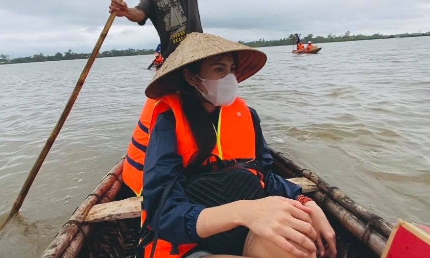 Giữa vô số lời dèm pha của anti-fan, Thủy Tiên đã có màn đáp trả vô cùng thâm thúy ảnh 4