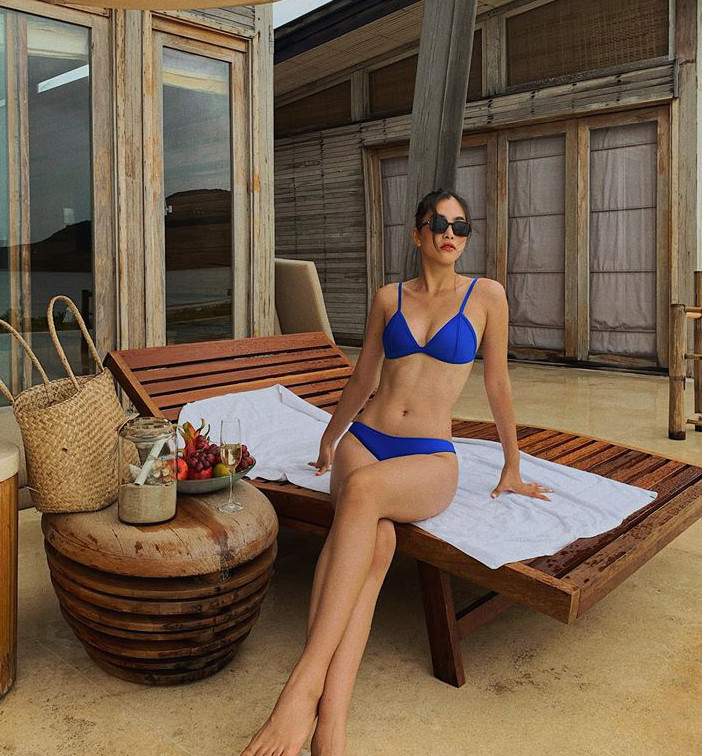 Không thể rời mắt khỏi dàn Hoa hậu khoe ngực đầy, eo thon trong bikini nóng bỏng ảnh 2