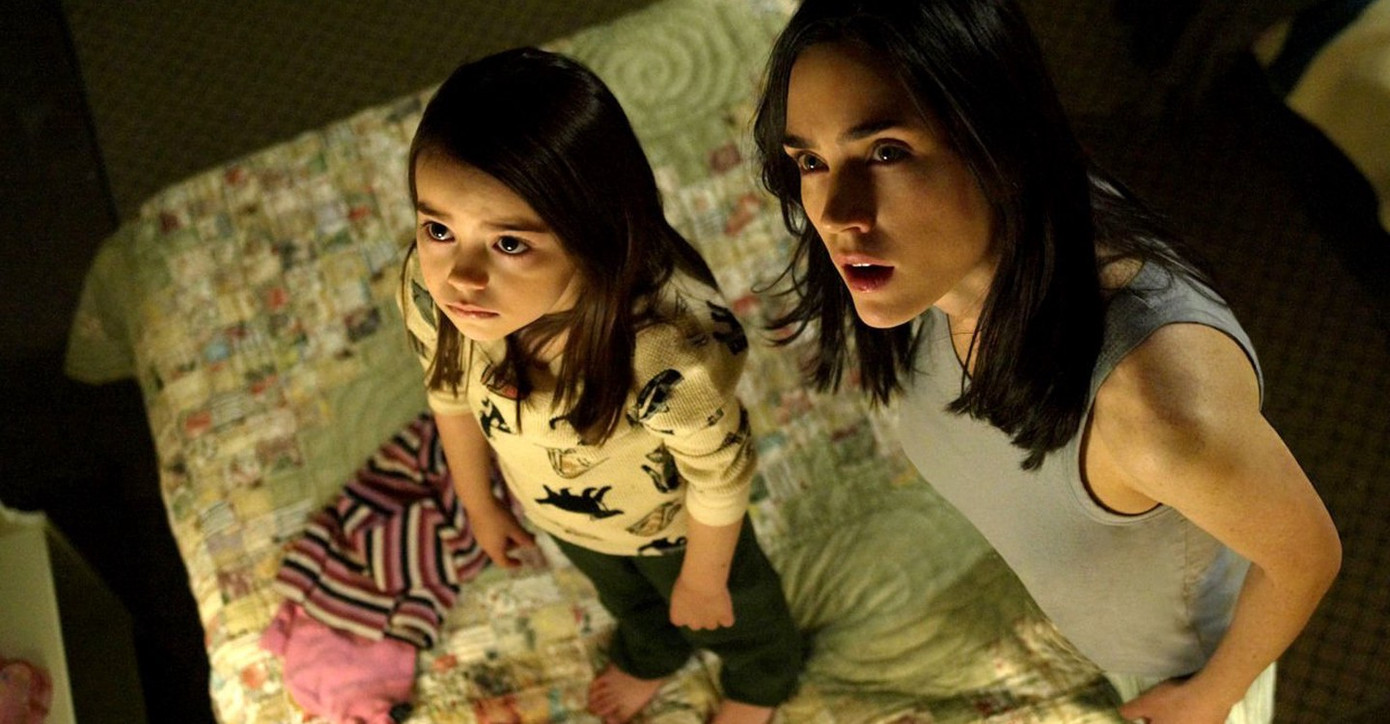 Làm mẹ đơn thân đã vất vả, mẹ đơn thân trong phim kinh dị còn khổ sở hơn nhiều ảnh 6