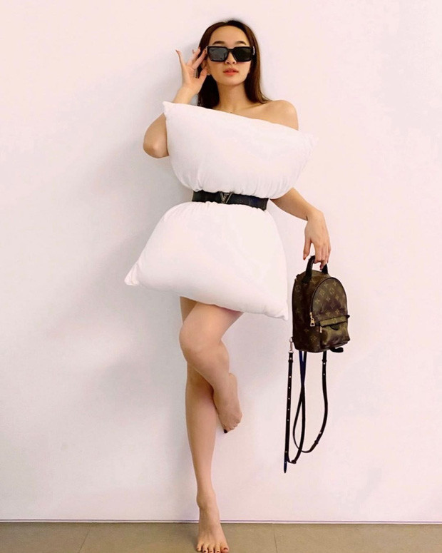 Thử thách chiếc gối - trào lưu mới giúp sao Việt vừa khoe vóc dáng vừa khoe tài phối đồ ảnh 8