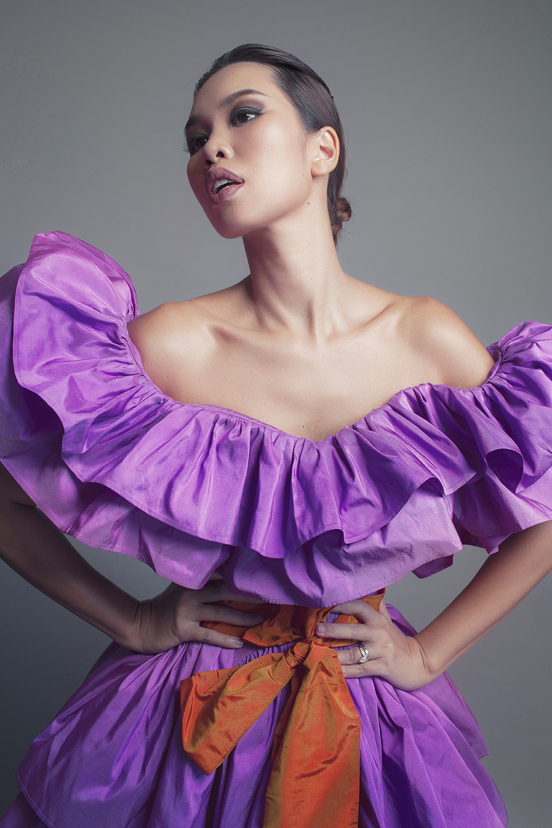 Không cần diện bikini, Hà Anh vẫn gợi cảm khó cưỡng với đường cong nóng bỏng ảnh 9