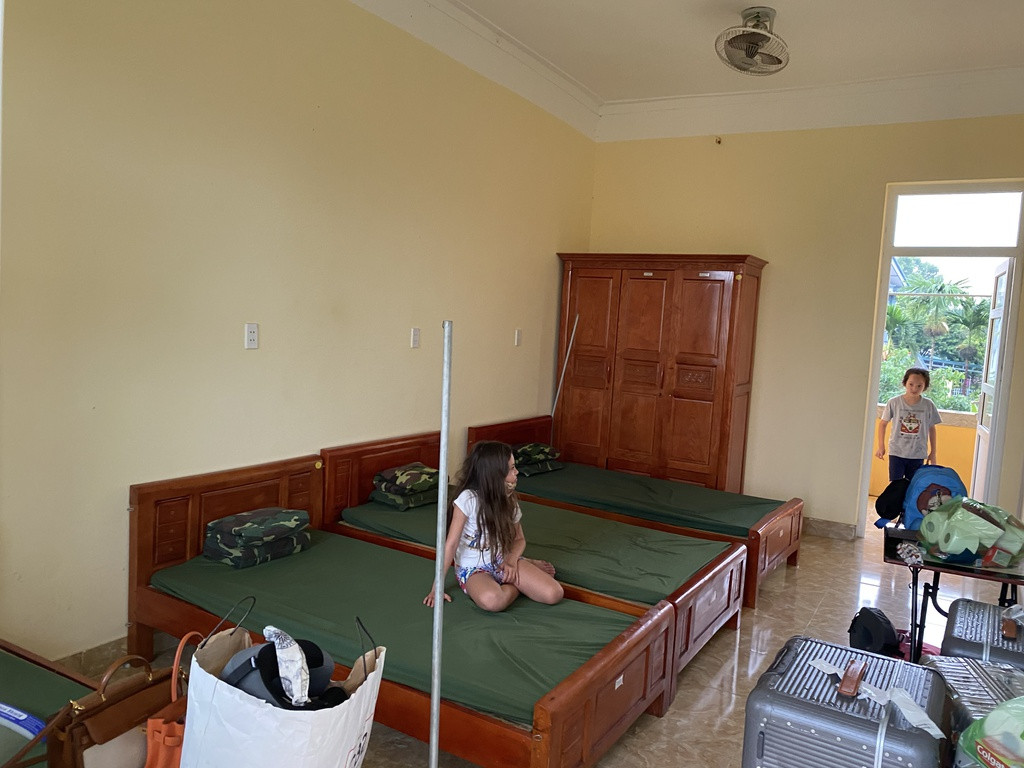 Hồng Nhung “thở phào nhẹ nhõm” khi hai con nhanh chóng thích nghi với khu cách ly ảnh 9