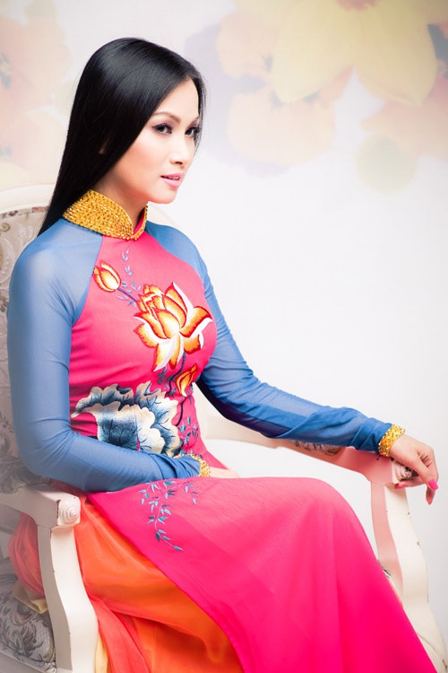 Sở hữu tài sản hơn 1 tỷ đôla, nghệ sĩ giàu nhất Việt Nam có gu thời trang thế nào? ảnh 11