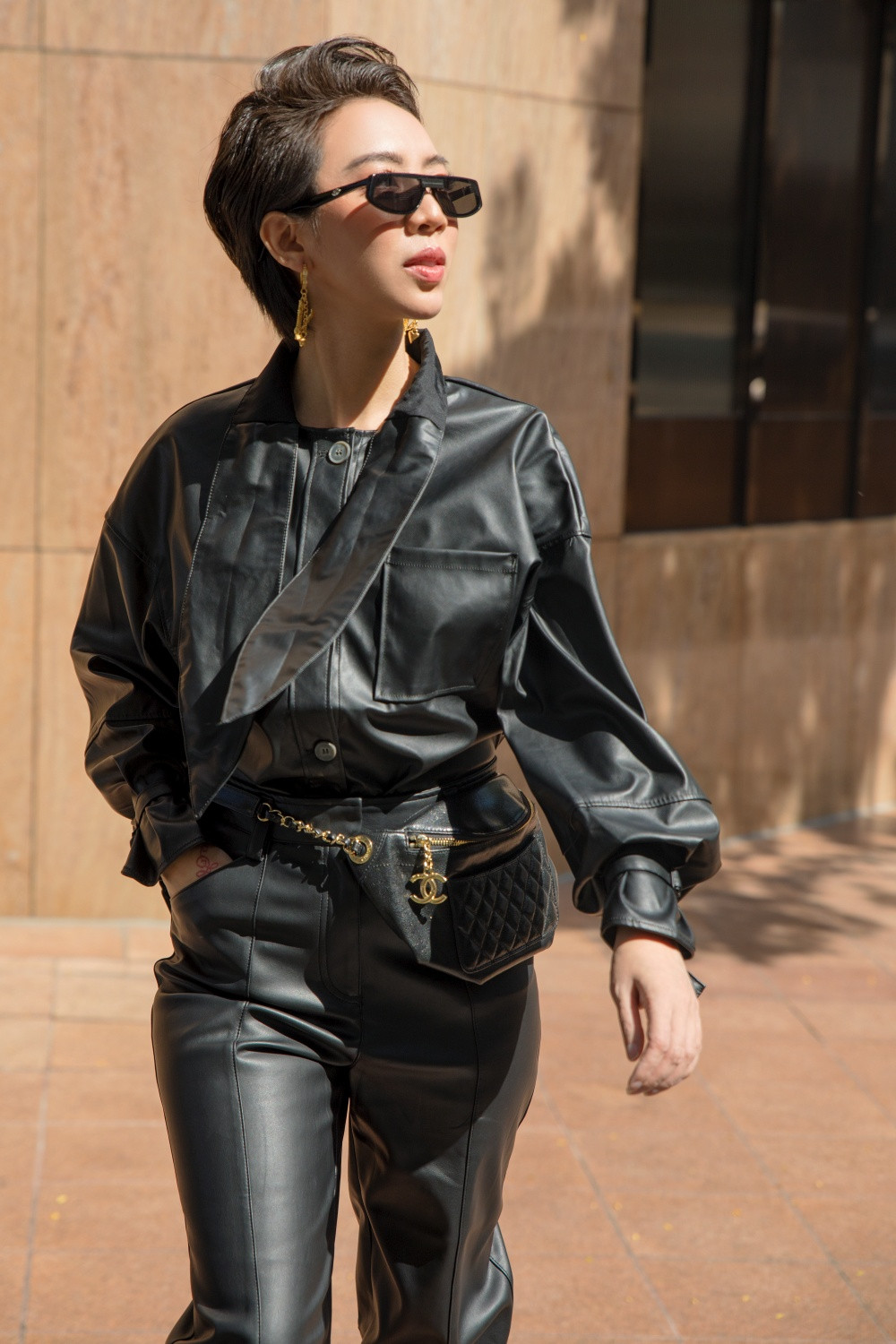 Thu Trang sang chảnh xuống phố, tóc ngắn cá tính mà vẫn đẹp rạng ngời ảnh 12