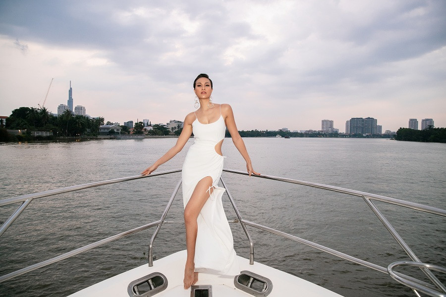 Siêu mẫu Phương Mai gặp sự cố khó lường khi lần đầu đưa con trai đi làm cùng mẹ ảnh 12