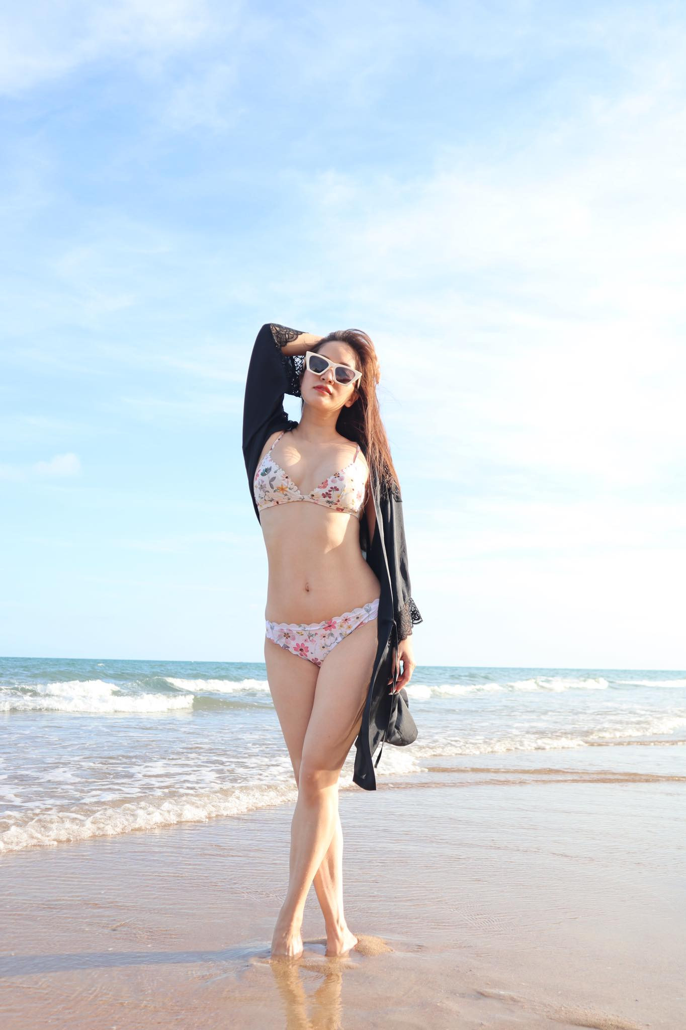 Dù đã là bà mẹ hai con, Khánh Thi vẫn giữ được thân hình đáng ngưỡng mộ ảnh 7