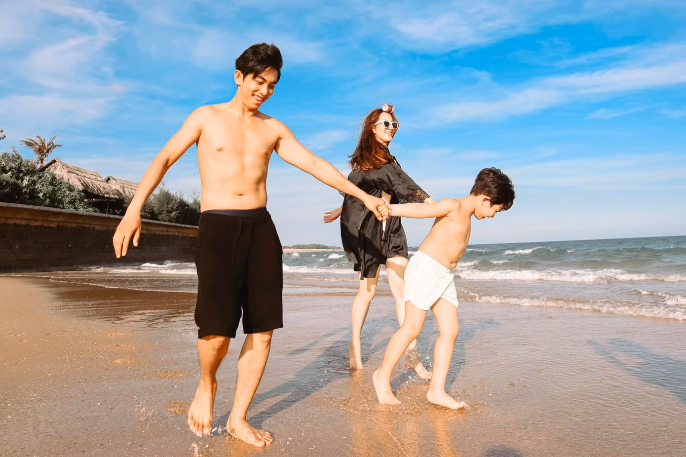 Dù đã là bà mẹ hai con, Khánh Thi vẫn giữ được thân hình đáng ngưỡng mộ ảnh 5