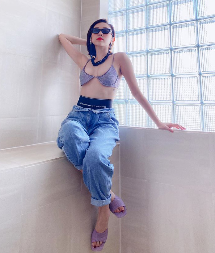 Tóc Tiên, Diệu Nhi tự tin khoe dáng với kính do Jennie (Black Pink) thiết kế ảnh 3