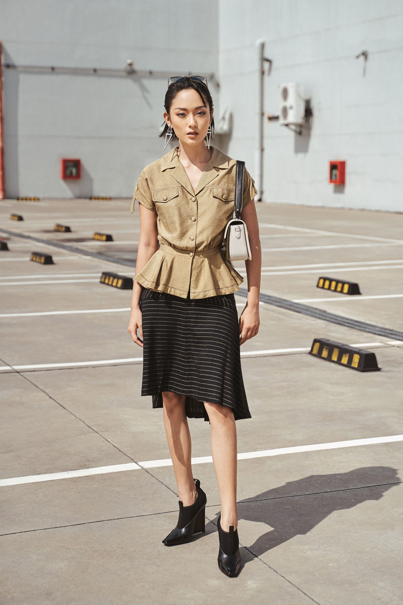 Nữ chính trong MV triệu view của Sơn Tùng đẹp lạ trong khuôn hình mới ảnh 10