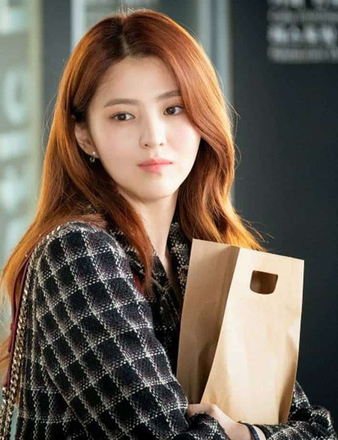 Cùng là người thứ ba nhưng tiểu tam xứ Hàn và xứ Việt ăn mặc đối lập ảnh 3