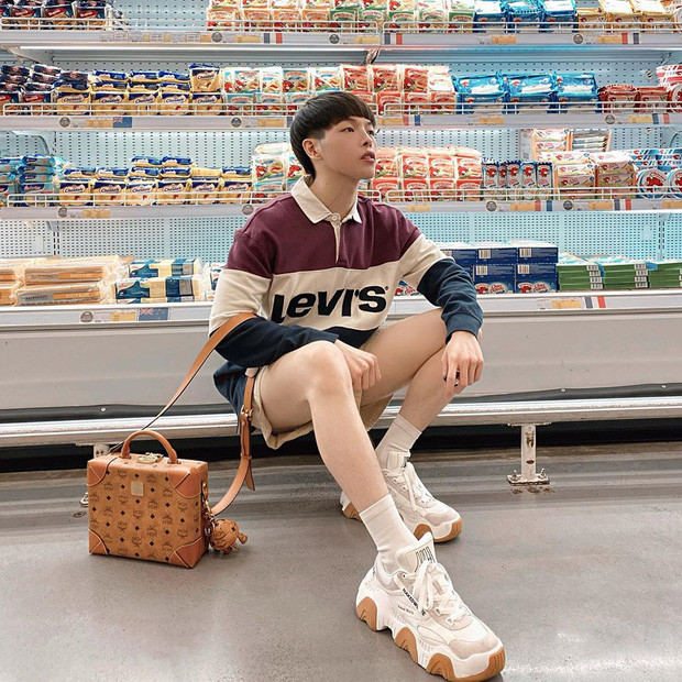 Tháo khẩu trang để chụp ảnh sống ảo, bạn sẽ lãnh “hậu quả” luôn và ngay! ảnh 2