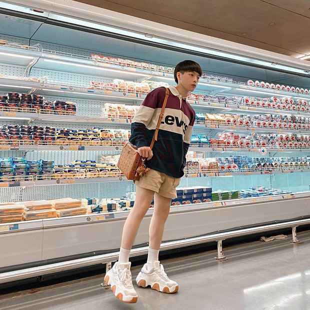 Tháo khẩu trang để chụp ảnh sống ảo, bạn sẽ lãnh “hậu quả” luôn và ngay! ảnh 1