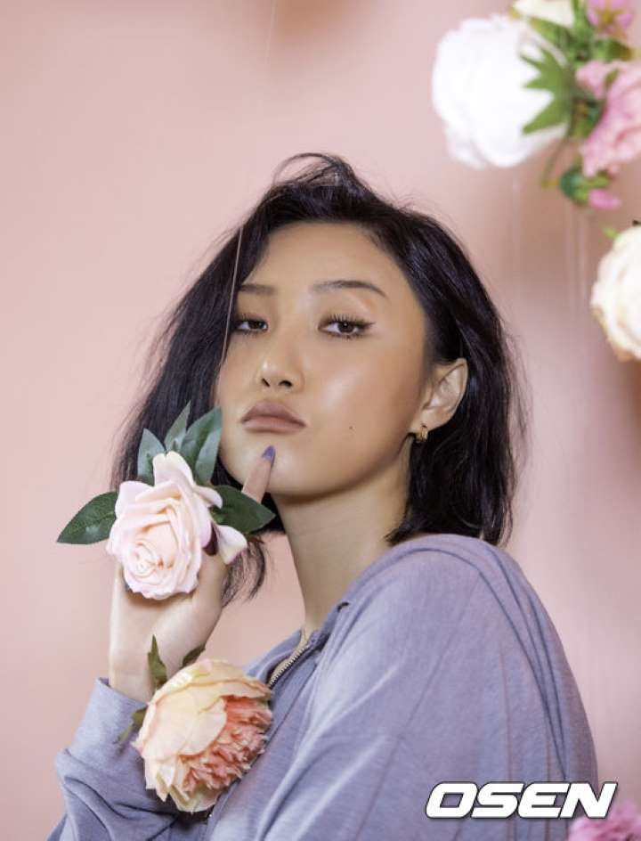 Hwasa, cô gái thừa cá tính và mạnh mẽ để phá vỡ mọi tiêu chuẩn ở K-Pop ảnh 3