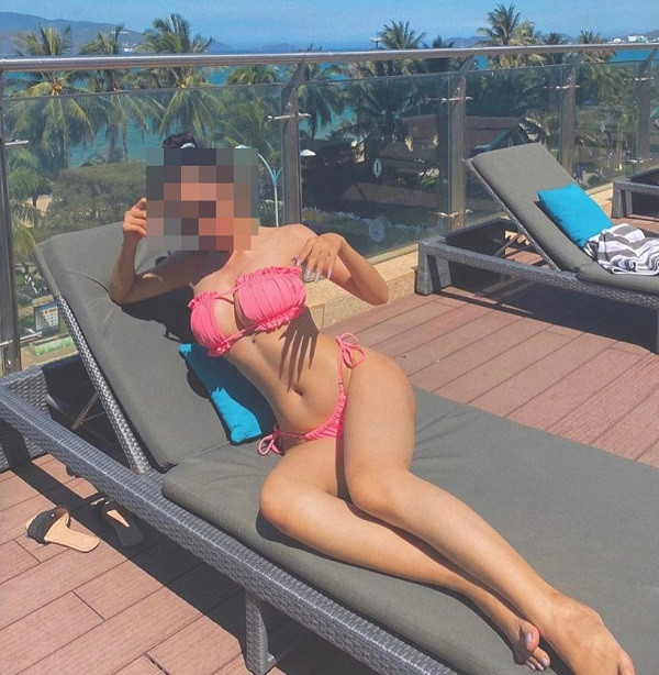 Mẫu bikini bé xíu che không hết vòng 1 đang khiến hàng loạt mỹ nhân Việt mê mệt ảnh 15