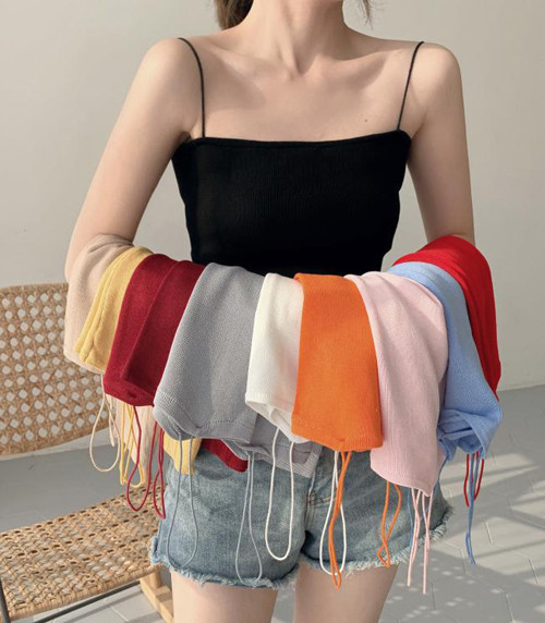 Hè sắp đến thật rồi, chỉ có diện áo hai dây là vừa mát mẻ, vừa xinh xắn ảnh 2