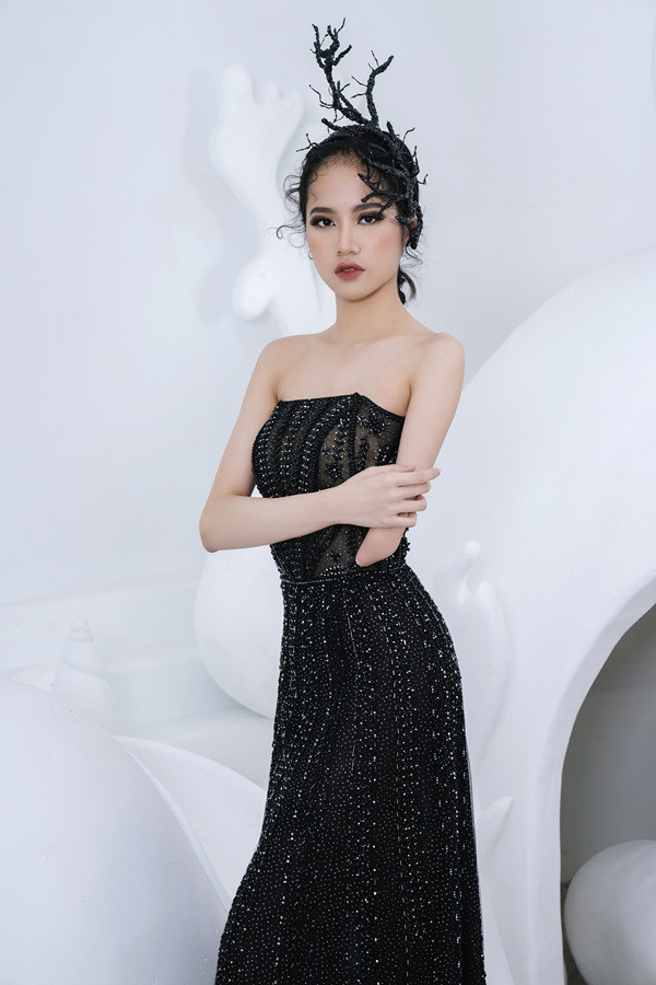 Lạ lẫm xen lẫn cảm phục trước cô gái khuyết tay tự tin làm người mẫu thời trang ảnh 9