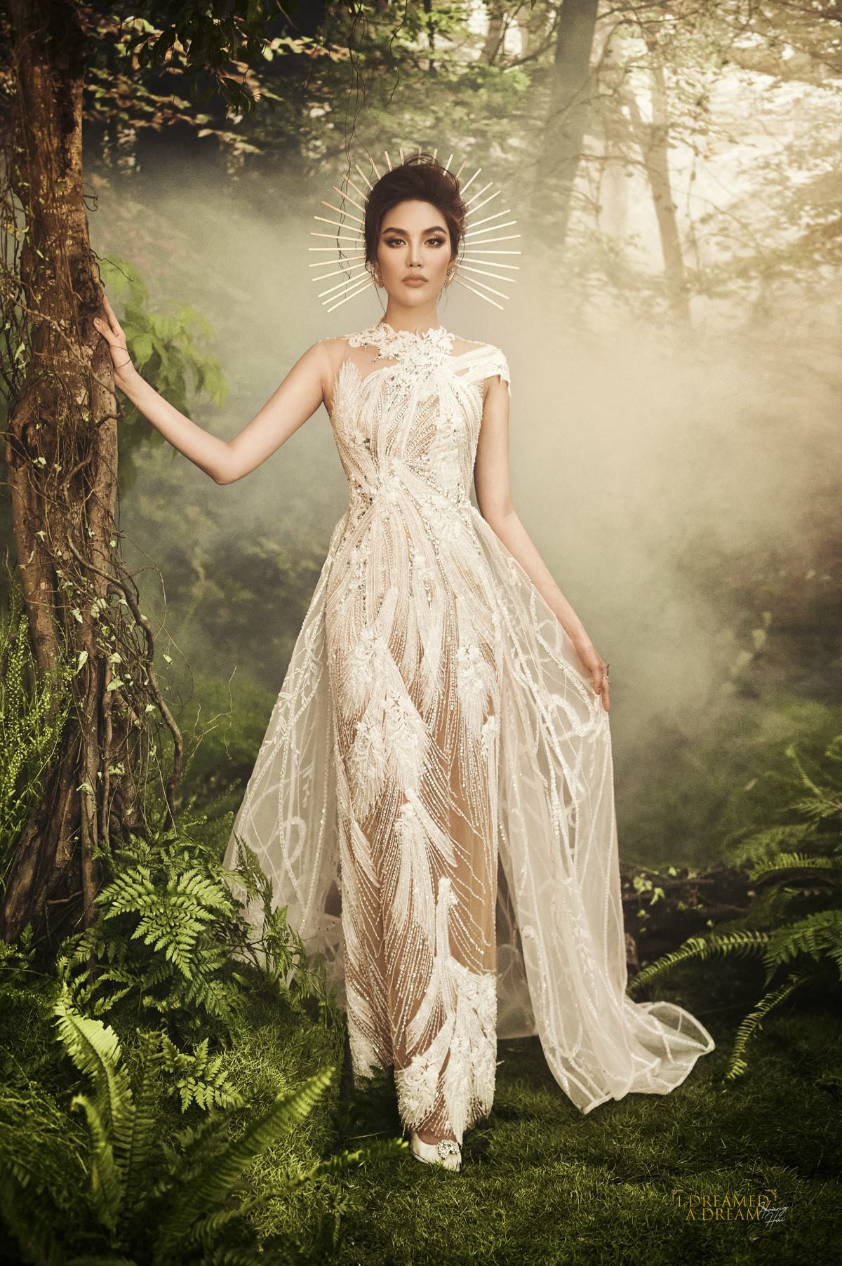 “Gái một con” Lan Khuê khoe vóc dáng chuẩn đến khó tin trong đầm xuyên thấu ảnh 9