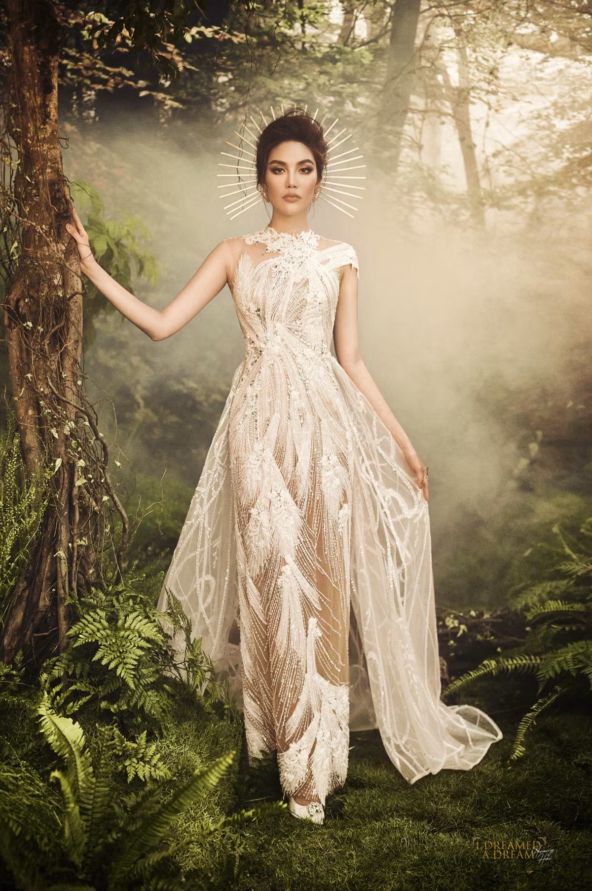 “Gái một con” Lan Khuê khoe vóc dáng chuẩn đến khó tin trong đầm xuyên thấu ảnh 9