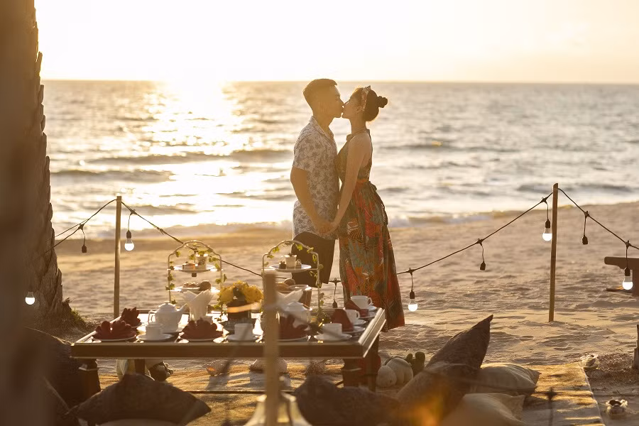 Phan Hiển, Khánh Thi đập tan quan niệm “phụ nữ lấy chồng trẻ thì không được chiều” ra sao? ảnh 1