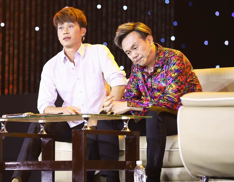 Hoài Linh nói gì trước cảnh hàng trăm Youtuber, Streamer vây kín Trung tâm Pháp y? ảnh 4