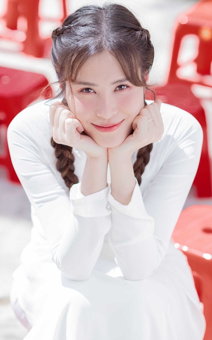  “Khi con là mẹ” hay tâm sự cảm động của “bà bầu hot nhất showbiz” Đông Nhi ảnh 1