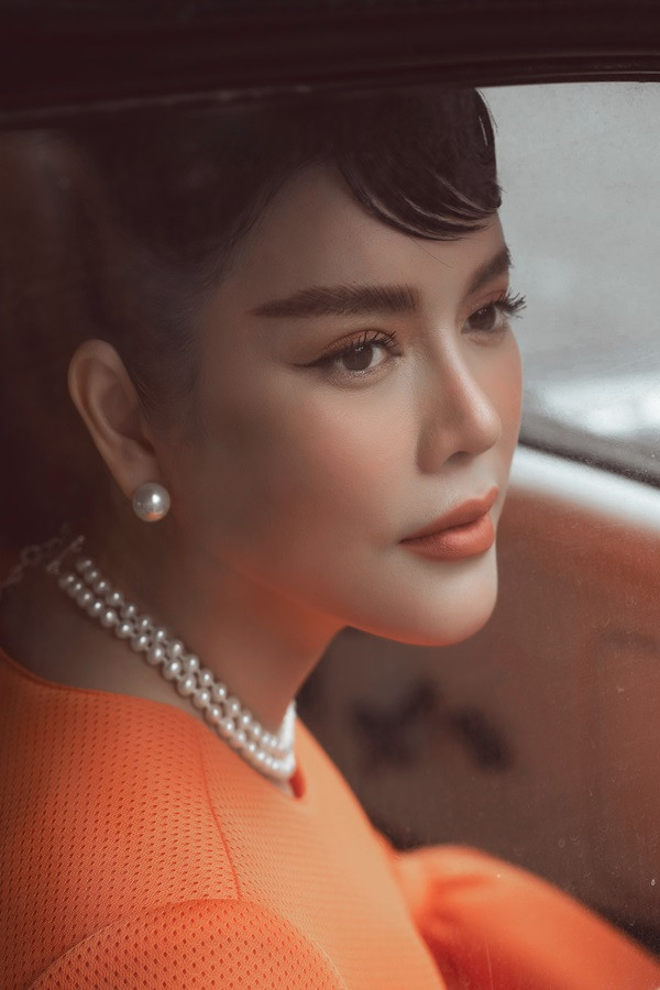 Chưa bao giờ Lý Nhã Kỳ nhẹ nhàng thanh tao đến vậy, khi “đóng giả” Audrey Hepburn ảnh 10