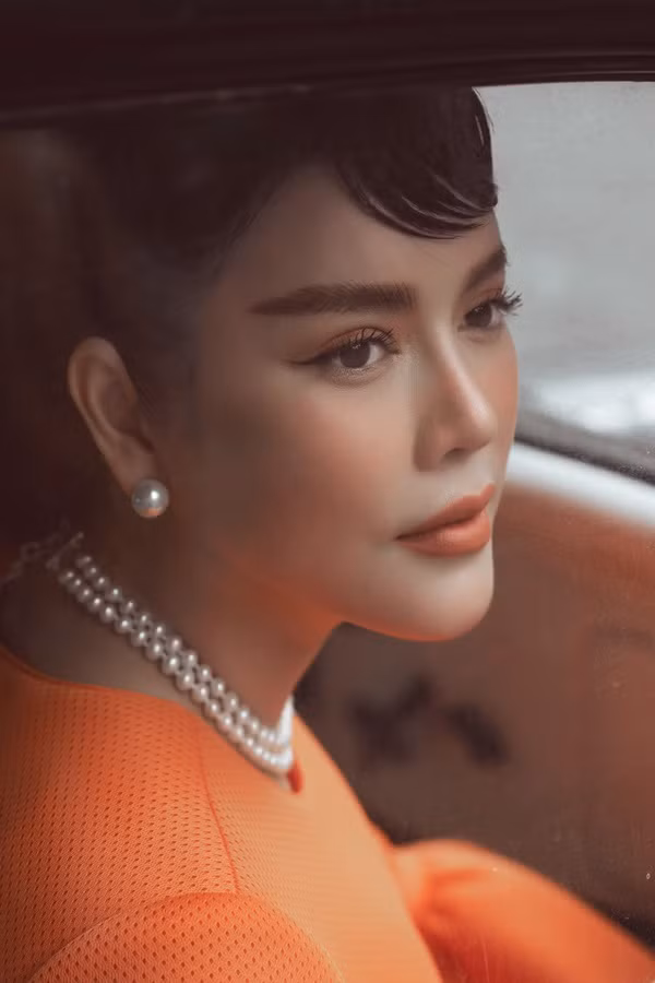 Chưa bao giờ Lý Nhã Kỳ nhẹ nhàng thanh tao đến vậy, khi “đóng giả” Audrey Hepburn ảnh 10