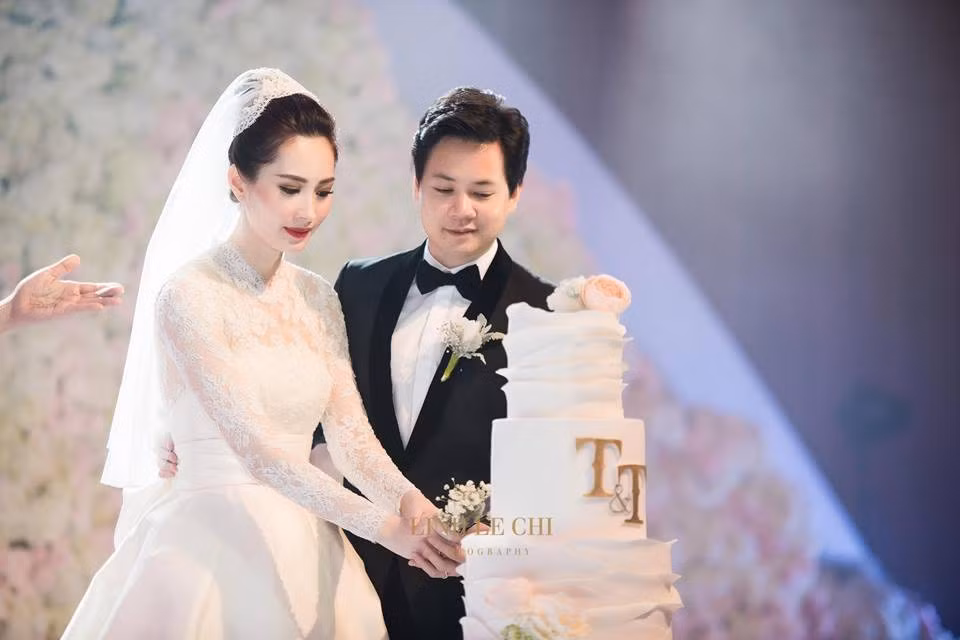 Hoa hậu Đặng Thu Thảo sinh con trai, hạnh phúc gia đình càng thêm viên mãn ảnh 2